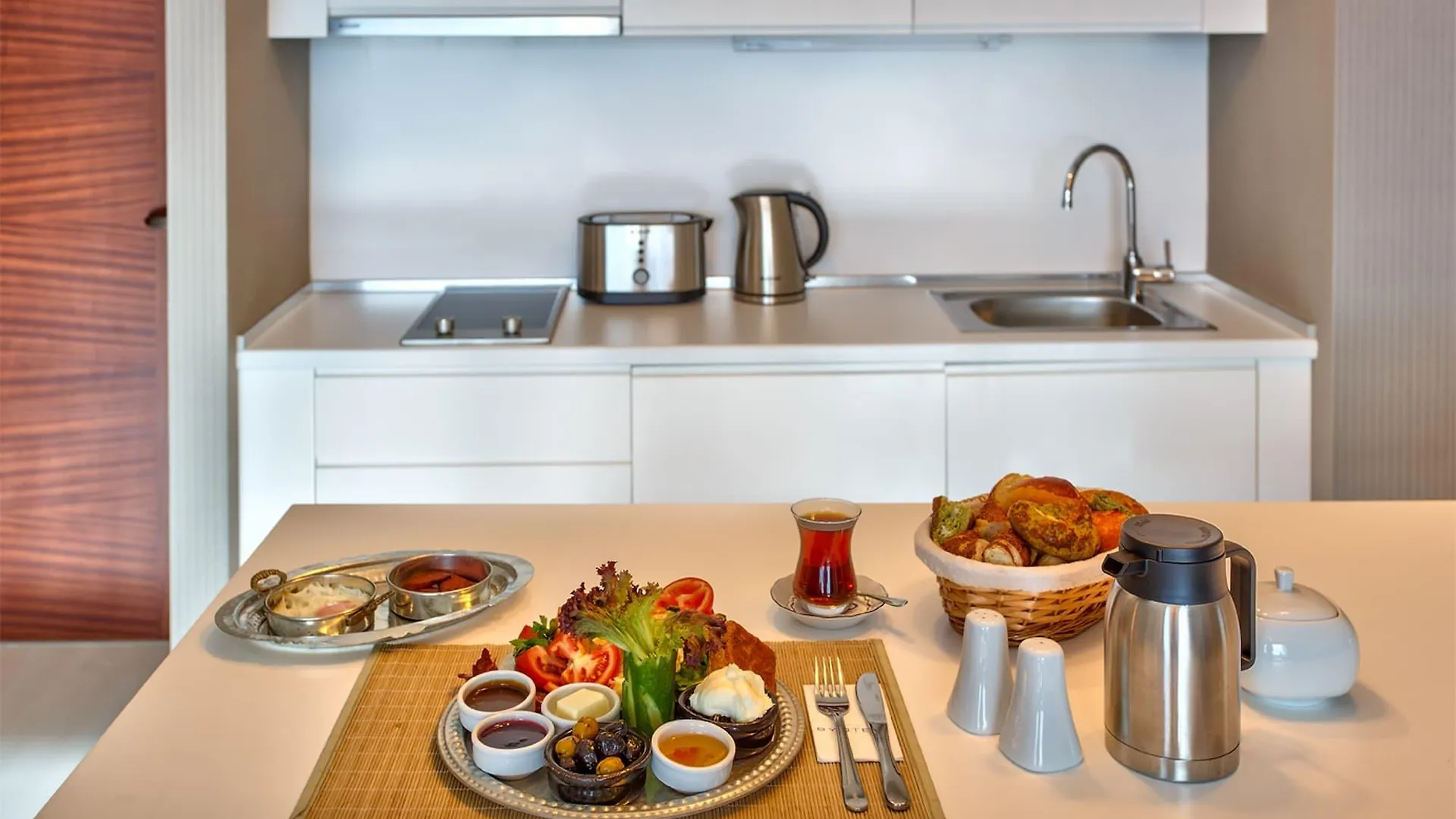 Flora Suites Atasehir Estambul Turquía