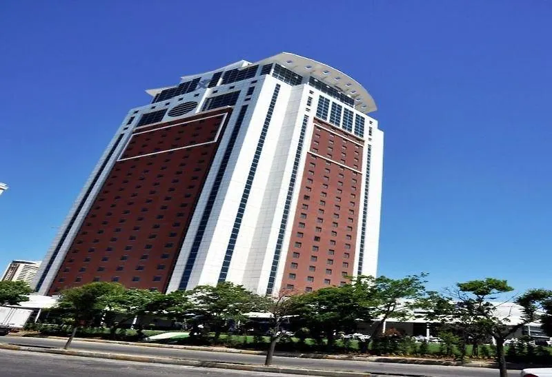 Flora Suites Atasehir Estambul Turquía