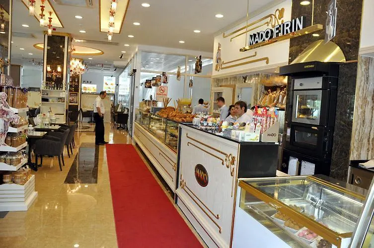 Flora Suites Atasehir Estambul Turquía