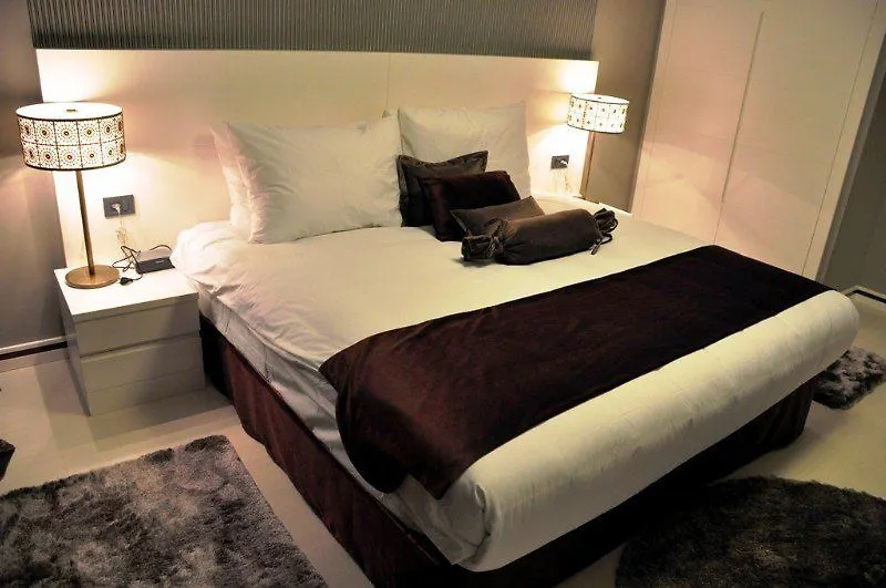 Flora Suites Atasehir Estambul