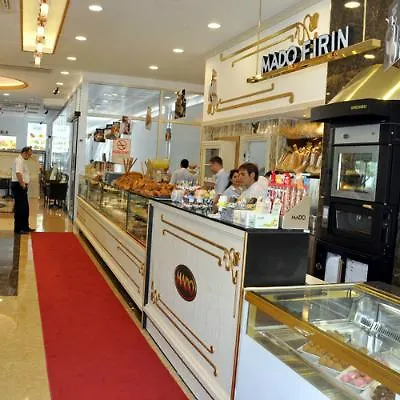 Flora Suites Atasehir Estambul